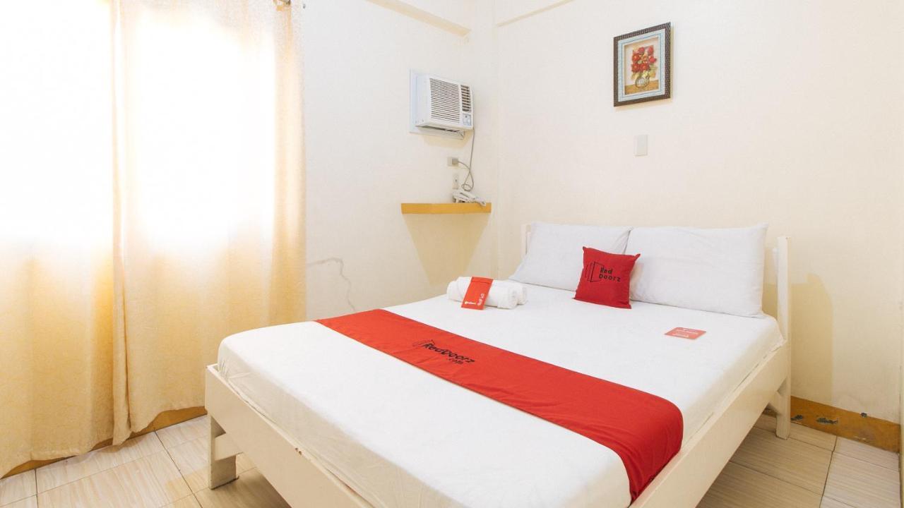 Reddoorz @ Golden Skye Hotel Guagua Luaran gambar
