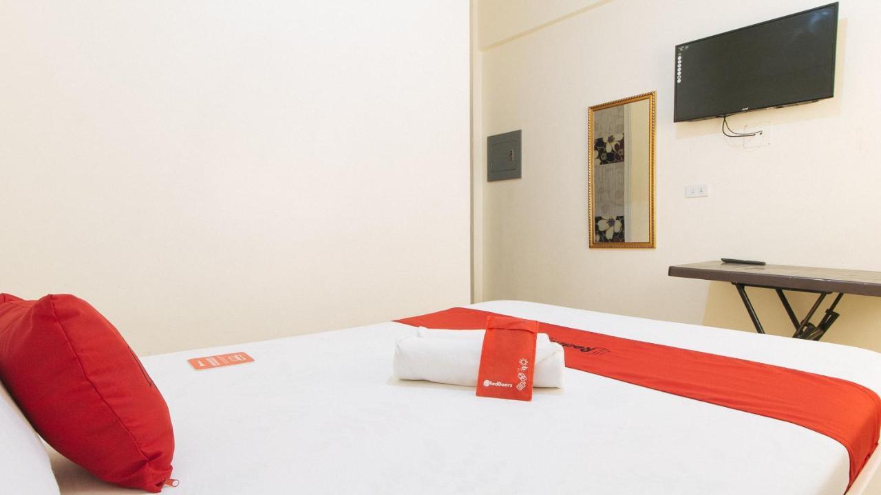Reddoorz @ Golden Skye Hotel Guagua Luaran gambar