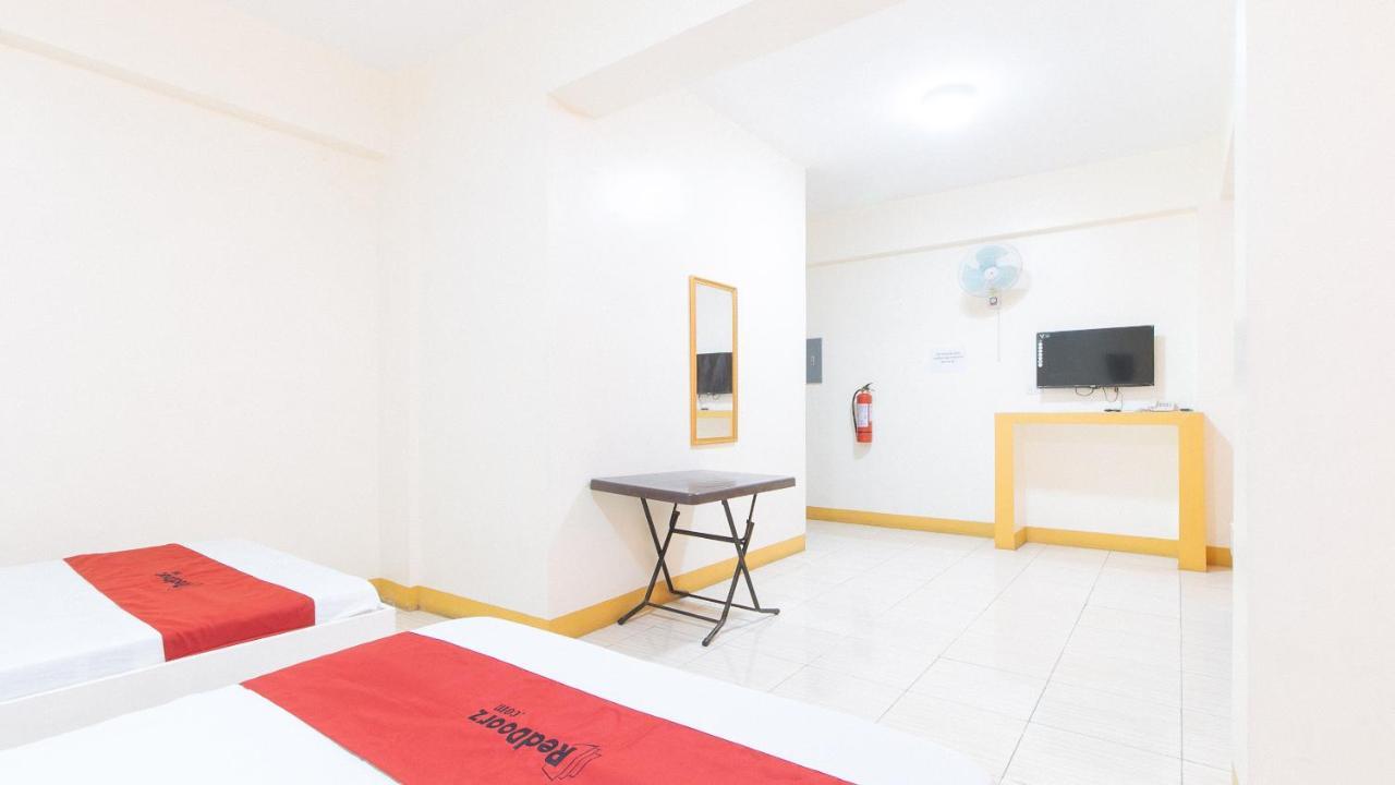 Reddoorz @ Golden Skye Hotel Guagua Luaran gambar