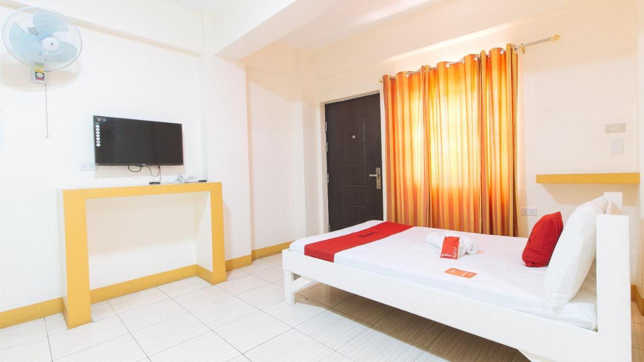 Reddoorz @ Golden Skye Hotel Guagua Luaran gambar
